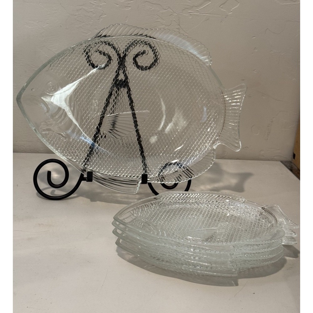 Set Of 5 Fish Shaped Embossed Clear Glass 4 Plates & Plater Vintage Made In USA!